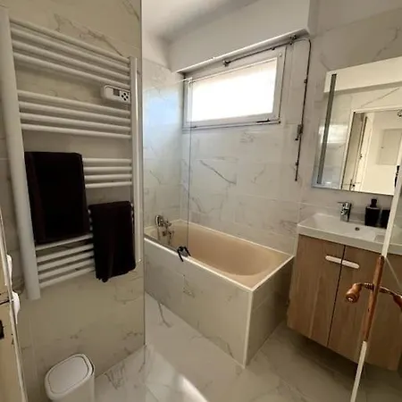 Des Iles D'or Avec Piscine - Port D'hyeres Apartment